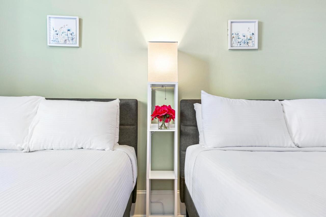 Apartament Hosteeva Chic Urban Retreat W Pool Steps To St Charles Ave And Near Bourbon St Nowy Orlean Zewnętrze zdjęcie